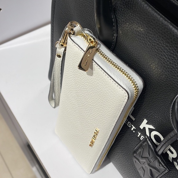 Brand New with Tag authentic Michael Kors Jet Set Travel large continental - Picture 11 of 16